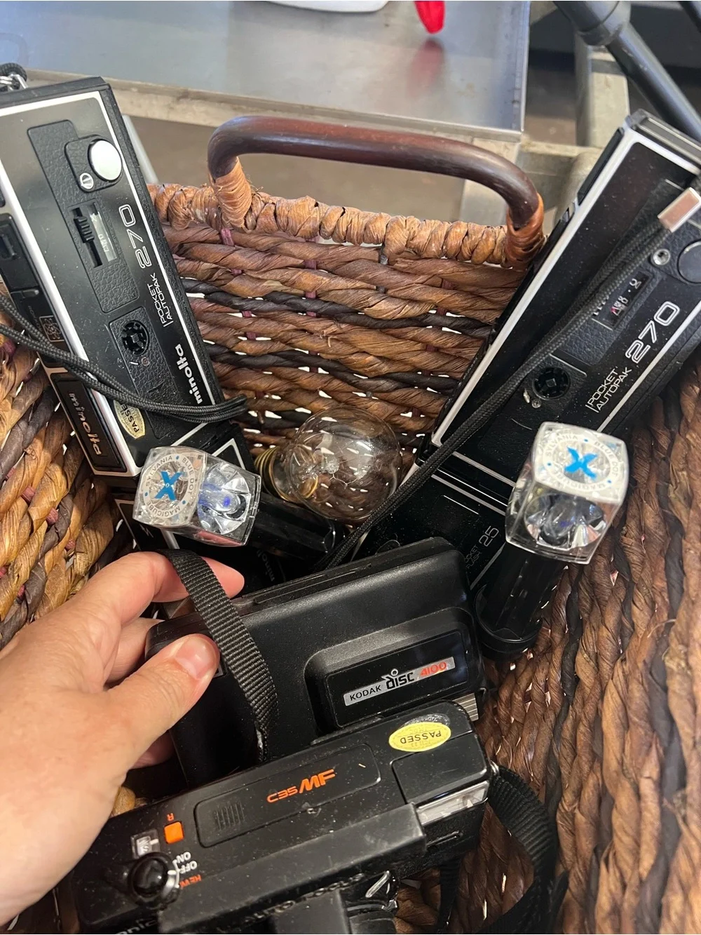 Lot Of 5 VTG Cameras & Cases Konica/Minolta/Kodak Retro